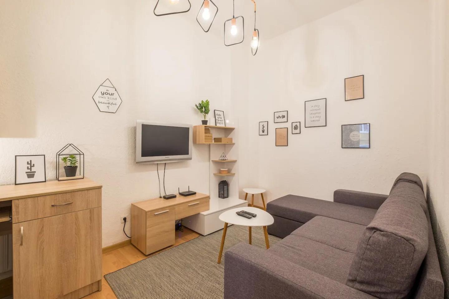 Stay And Play - Foosball And Comfort โซเฟีย ภายนอก รูปภาพ