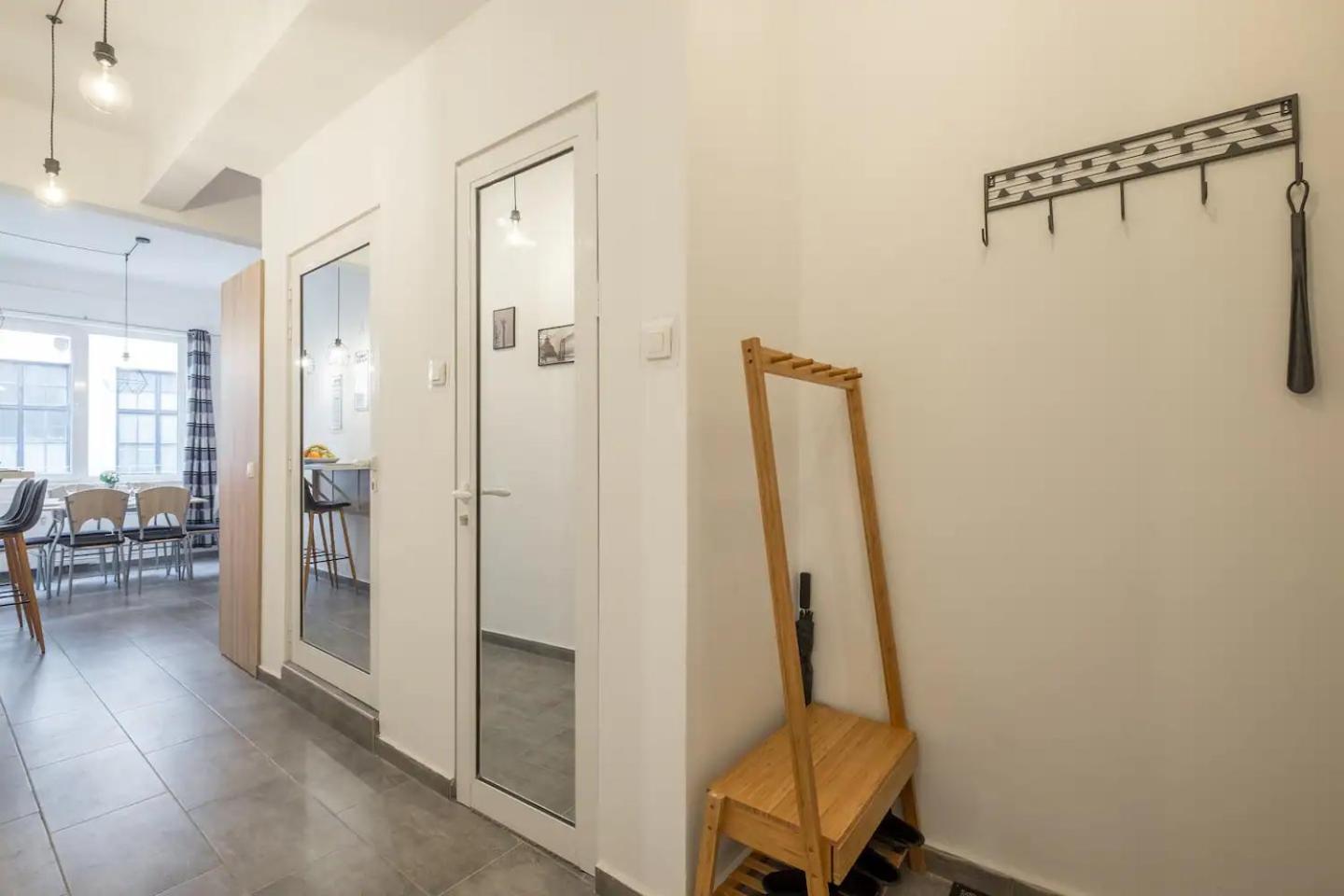 Stay And Play - Foosball And Comfort โซเฟีย ภายนอก รูปภาพ